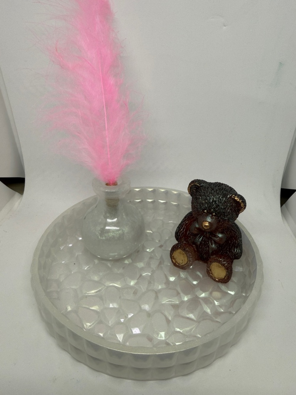 Unique ResinDecorative Iridescent White Glass Accent Tray with Pink Feather Vase
